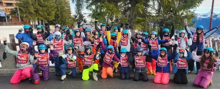 Photo de classes du séjour au ski de l'école Jeanne d'Arc en 2024