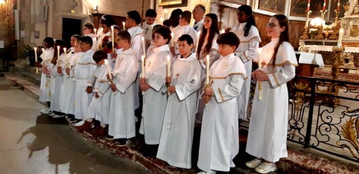 Profession de foi pour des élèves de l'école Jeanne d'Arc